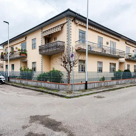 Appartamento Firenze Apartment *